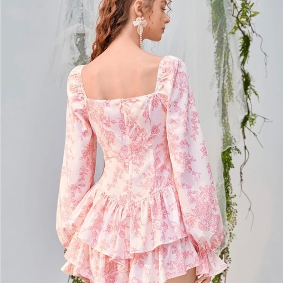 Floral Print Ruffle Hem Dress - Picture 7 of 7